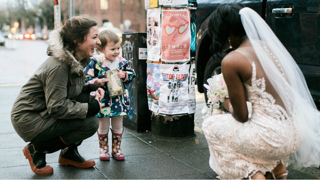 Little girl sees bride in Ballard, thinks she's princess from favorite book