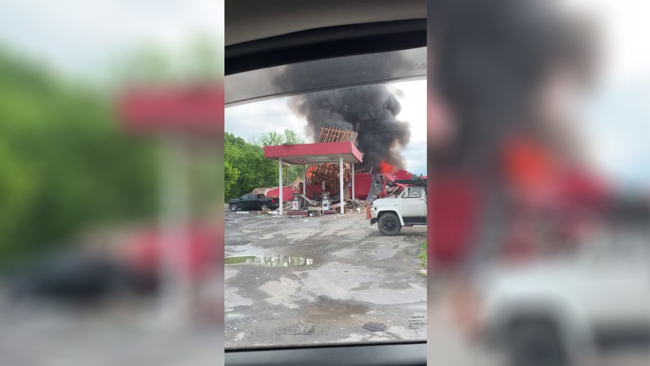Crews fight massive fire at gas station in Buena Vista