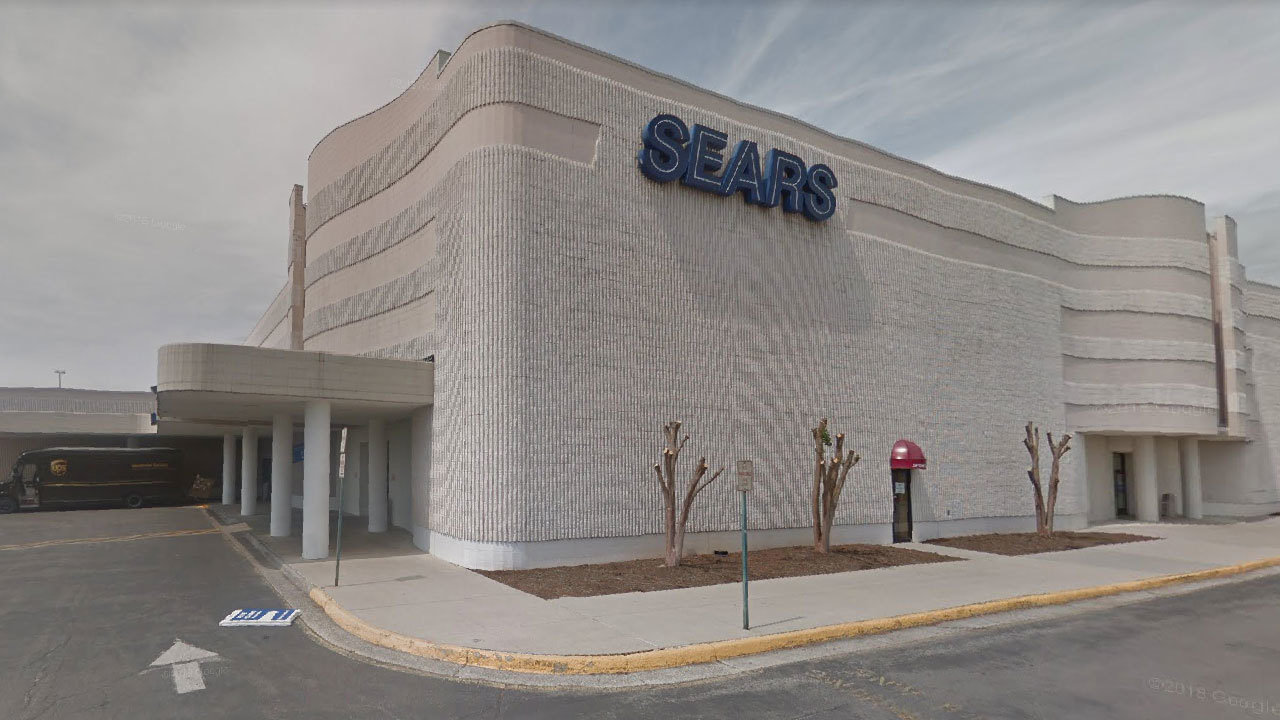 Sears at Valley View Mall to close